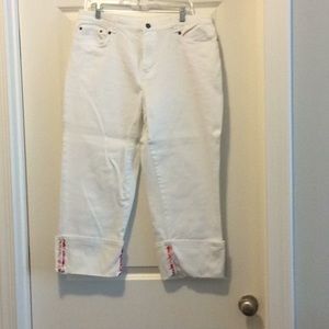 Ladies white denim cropped jeans